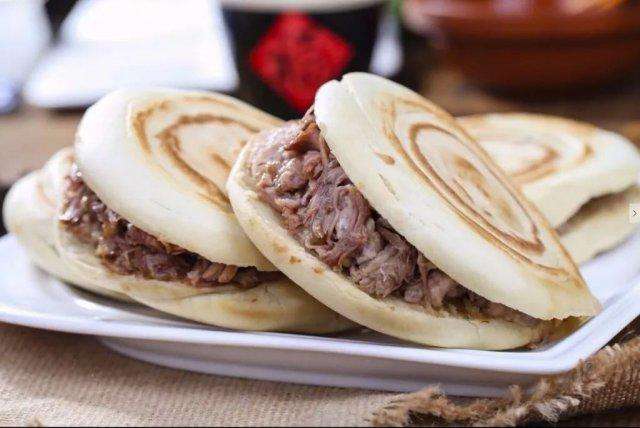 婴儿腹泻问题:牛奶喂养与宝宝腹泻的关系及应对策略