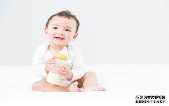 有哪些原因会导致女性出现月经不调的情况？